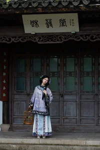 Visual Poetry: Xi Gua Shines in YiTuYu Art Language Vol.7082 - image 8