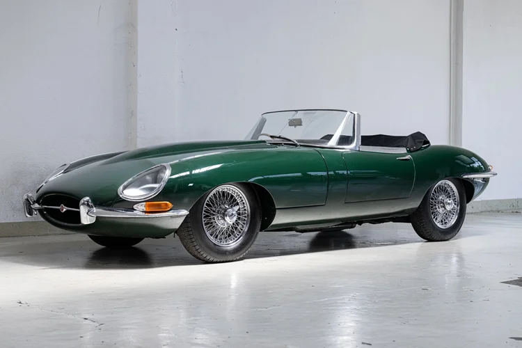 Jaguar E-Type: The Timeless Icon of Automotive Beauty
