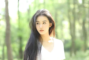 New Xiao Long Nu: The 24-Year-Old Actress Captivating Fans in the Iconic Martial Arts Role - image 11