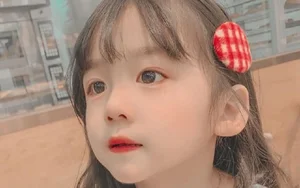 Little Xiao: The 3-Year-Old Fashionista and Viral Ngoc Trinh Lookalike Captivating Social Media - image 2