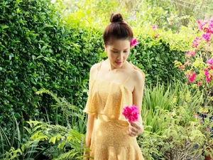 Actress Ngoc Trinh of 'Mui Ngo Gai' Stuns Fans with Ageless Beauty - image 4