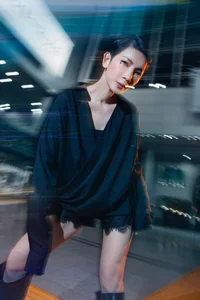 Model Xuan Lan and Daughter Showcase Stunning Street Style in Tokyo Night Photoshoot - image 4