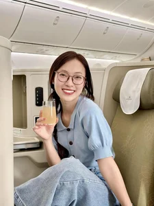 Khanh Vy's New Look: The '7-Language Hot Girl' Transforms Her Hair - image 2