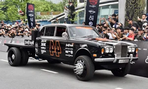 Global Supercar Gathering in Vietnam: 100 Exotic Vehicles from 40 Countries - image 0