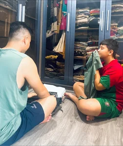 Actress Le Phuong Shares Family Photoshoot and Explains Stepson's Absence - image 2