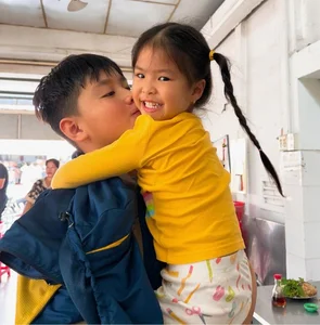 Actress Le Phuong Shares Family Photoshoot and Explains Stepson's Absence - image 6