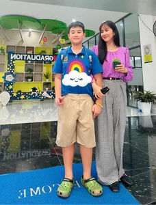 Actress Le Phuong Shares Family Photoshoot and Explains Stepson's Absence - image 0