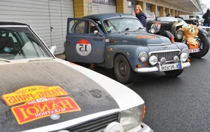 Road to Hanoi: A Marathon Journey for 26 Rare Vintage Cars - image 8