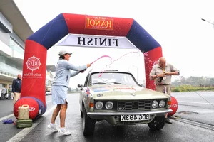 Road to Hanoi: A Marathon Journey for 26 Rare Vintage Cars - image 5