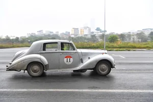 Road to Hanoi: A Marathon Journey for 26 Rare Vintage Cars - image 10