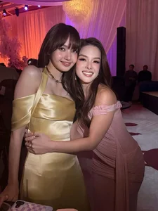 Lisa (BLACKPINK) Dazzles at Yaya-Nadech Wedding Amid International Dating Rumors - image 12