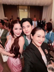 Lisa (BLACKPINK) Dazzles at Yaya-Nadech Wedding Amid International Dating Rumors - image 6