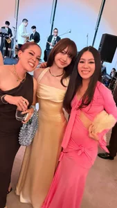 Lisa (BLACKPINK) Dazzles at Yaya-Nadech Wedding Amid International Dating Rumors - image 9