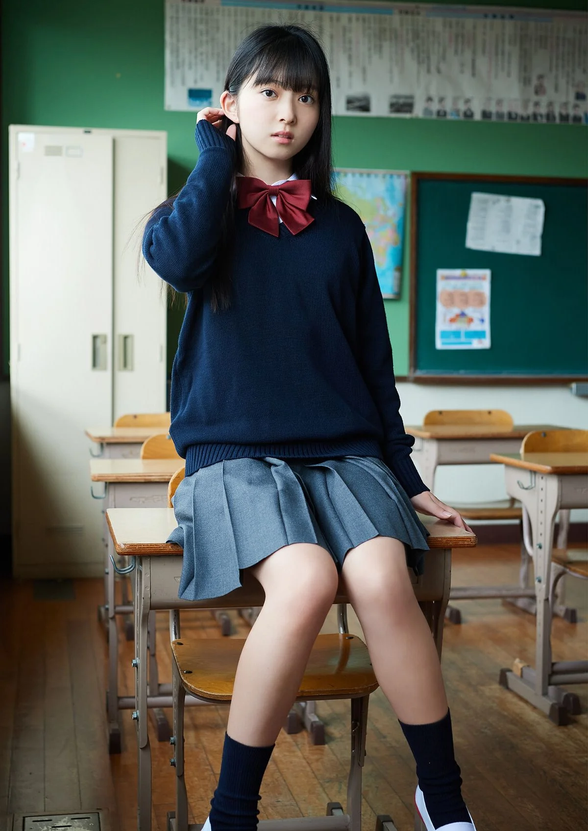 Suzuka Tsukada Photo Book Collection Tsuka Momoda 51 Page Visual Set