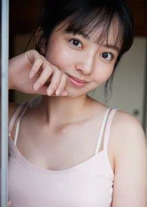 Suzuka Tsukada Photo Book Collection Tsuka Momoda 51 Page Visual Set - image 12