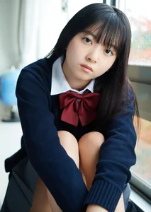 Suzuka Tsukada Photo Book Collection Tsuka Momoda 51 Page Visual Set - image 5