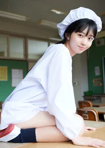 Suzuka Tsukada Photo Book Collection Tsuka Momoda 51 Page Visual Set - image 6