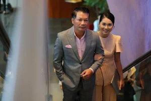 Shark Hung’s Wife Thu Trang Defines Quiet Luxury with Elegant Matching Outfits - image 9