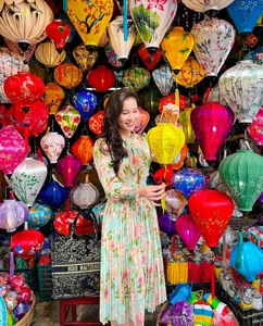 Shark Hung’s Wife Thu Trang Defines Quiet Luxury with Elegant Matching Outfits - image 0