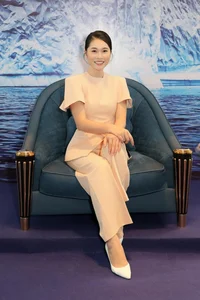 Shark Hung’s Wife Thu Trang Defines Quiet Luxury with Elegant Matching Outfits - image 2