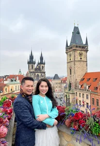 Shark Hung’s Wife Thu Trang Defines Quiet Luxury with Elegant Matching Outfits - image 5