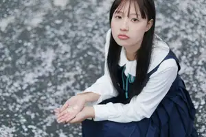 YiTuYu Vol.8649 Xiao Zi: Gentle Spring Beauty, an Aesthetic Portrait Amidst Blossoms. - image 34