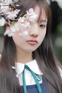 YiTuYu Vol.8649 Xiao Zi: Gentle Spring Beauty, an Aesthetic Portrait Amidst Blossoms. - image 35