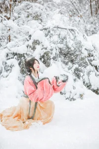 Charming Aesthetics in YiTuYu Art Language Vol.5903 – Dang Chu Jiao Ren Jia Xiao Tian Tian - image 16