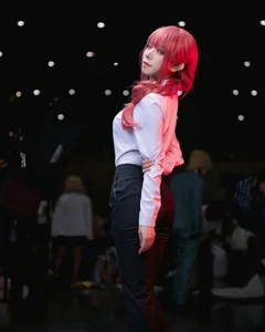 Striking Makima Cosplay Collection: 200+ Cool and Powerful Chainsaw Man Tributes - image 30