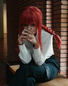 Striking Makima Cosplay Collection: 200+ Cool and Powerful Chainsaw Man Tributes - image 28