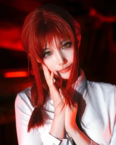 Striking Makima Cosplay Collection: 200+ Cool and Powerful Chainsaw Man Tributes - image 18