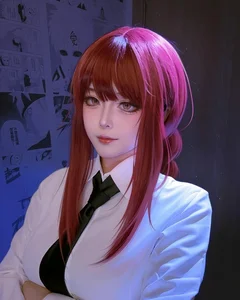 Striking Makima Cosplay Collection: 200+ Cool and Powerful Chainsaw Man Tributes - image 1