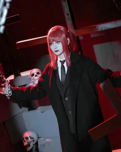 Striking Makima Cosplay Collection: 200+ Cool and Powerful Chainsaw Man Tributes - image 32