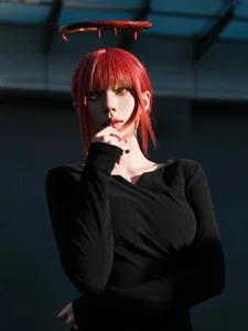 Striking Makima Cosplay Collection: 200+ Cool and Powerful Chainsaw Man Tributes - image 25