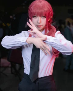 Striking Makima Cosplay Collection: 200+ Cool and Powerful Chainsaw Man Tributes - image 5