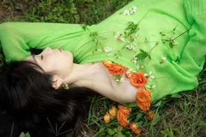 YiTuYu Art Language Vol.4207: A Visual Journey Featuring the Elegant Tang Tang - image 6