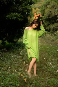 YiTuYu Art Language Vol.4207: A Visual Journey Featuring the Elegant Tang Tang - image 35