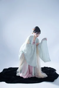 YiTuYu Art Language Vol.6044 Featuring Yi Xuan: A Masterclass in Portraiture - image 10
