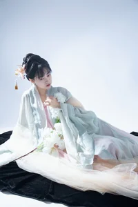 YiTuYu Art Language Vol.6044 Featuring Yi Xuan: A Masterclass in Portraiture - image 12
