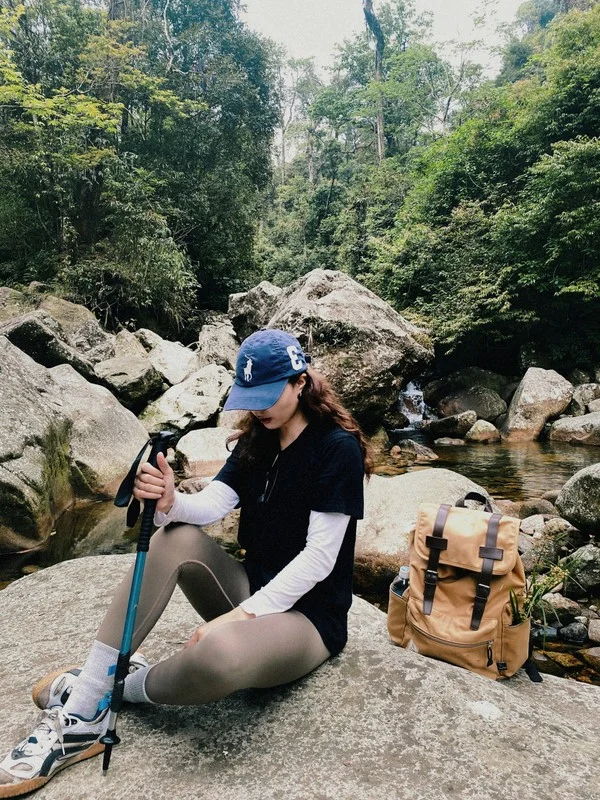 La Moc’s Bold Escape: Leaving the City for a New Life on Phu Quy Island