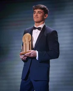 The World Cup 2022 Heartthrob: Revisiting the Viral Style of Cho Gue-sung - image 6