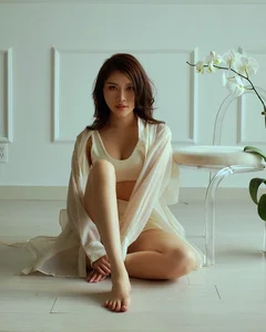 Vietnam Longest Legged MC Welcomes Summer in Stunning White Bikini - image 6