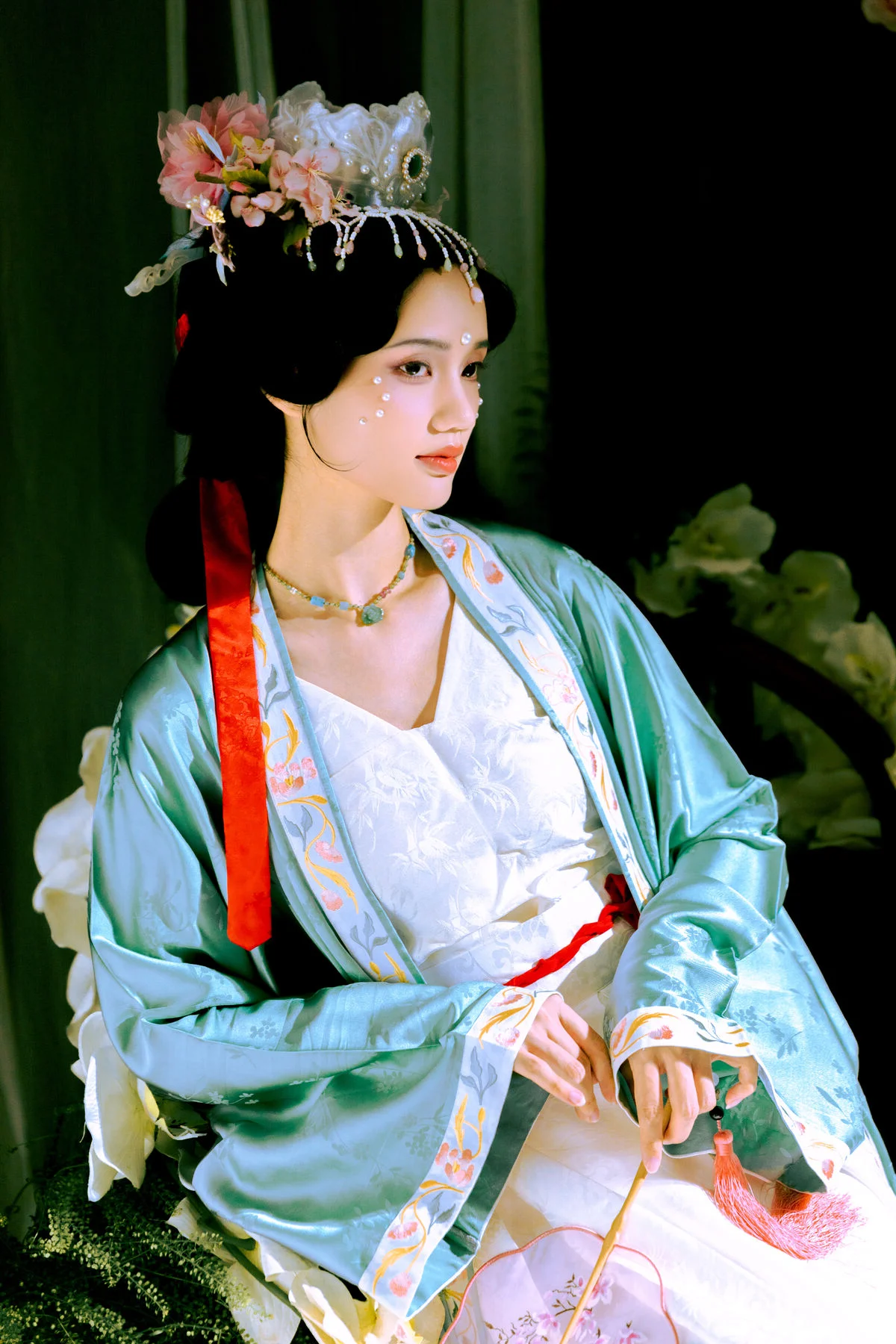 Ju Xiao Tao Shines in YiTuYu Art Language Vol.7427 Collection