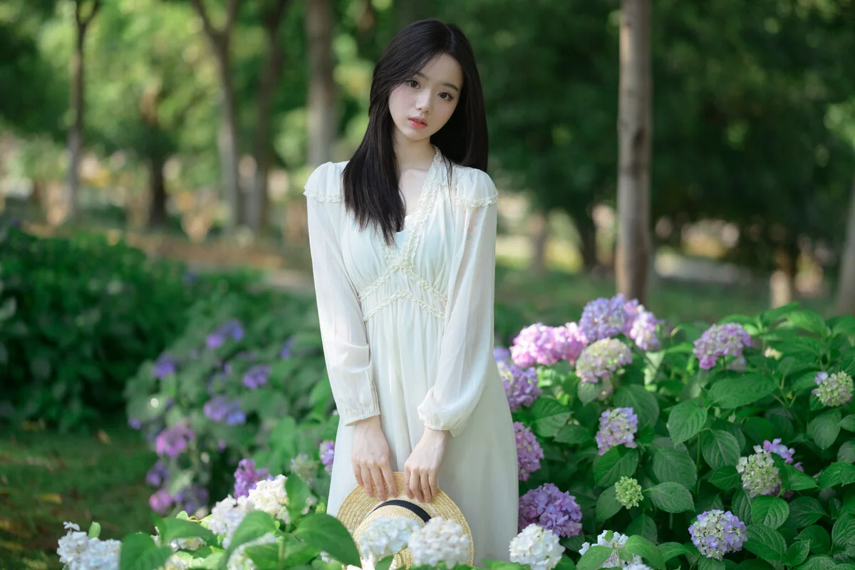 YiTuYu Art Language Vol.7248 Featuring Shi Yuan Artistic Portrait Gallery