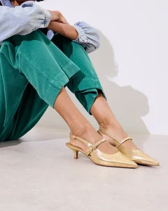 6 Essential Shoe Styles Every Woman Needs in Her Wardrobe - image 19