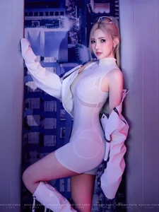 DJ Jenny Yen: The 'DJ Goddess' With a Look So Perfect It Mimics AI - image 4
