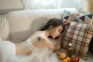Artistic Indoor Portrait Series: Fei Sato Ni Ni in YiTuYu Art Language Vol.9146 - Elegant Private Room Photography Collection - image 3