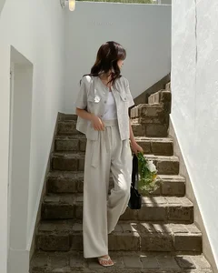 5 Essential Fashion Items for a Seamless Spring-to-Summer Wardrobe - image 5