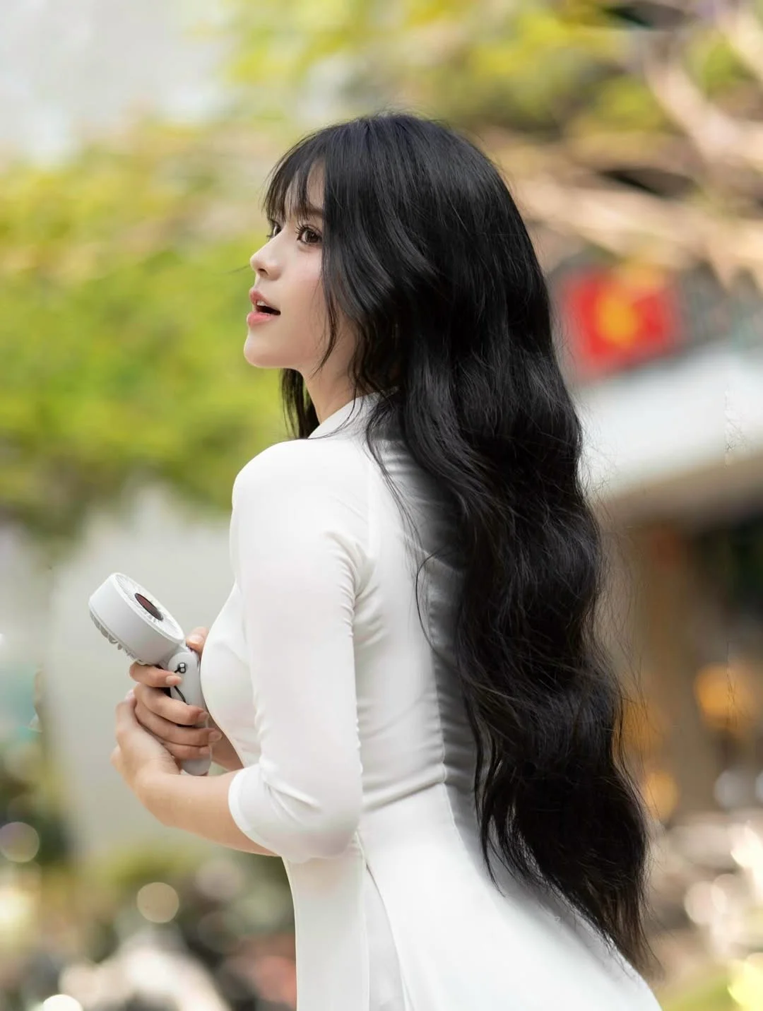 The Rise of the 'Pure Beauty' Aesthetic: Graduation Season's Most Viral Student