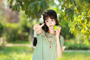 YiTuYu Art Language Vol.6004: Artistic Portraiture with Guan Ning - Exclusive Visual Language Series - image 1